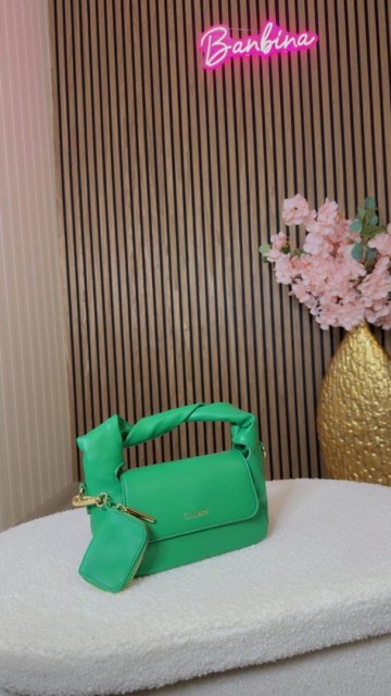 67937af7 2e27 400d ab27 e7e74d9686c2