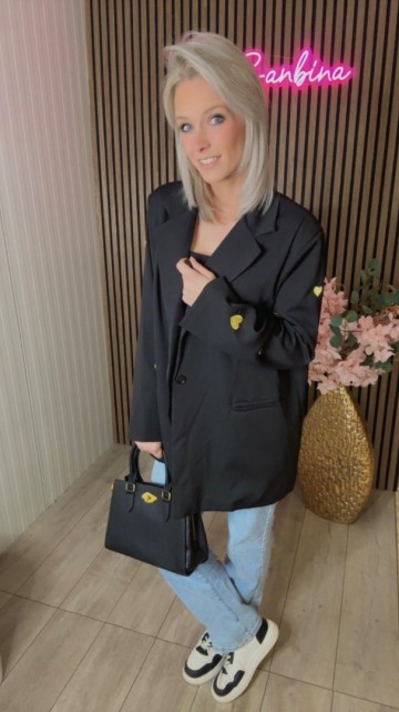 6a7a710f 6417 417e a416 ecb14736f1d1