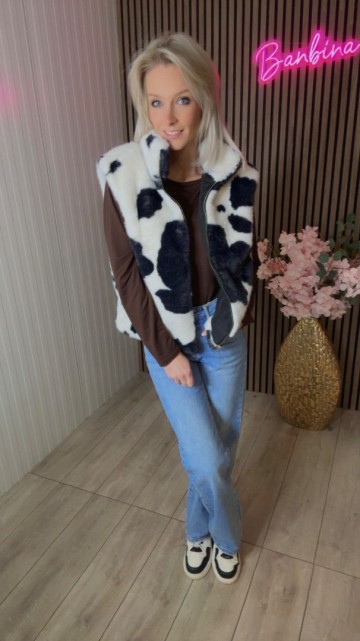 72d03695 4301 44c9 8985 120e46956530