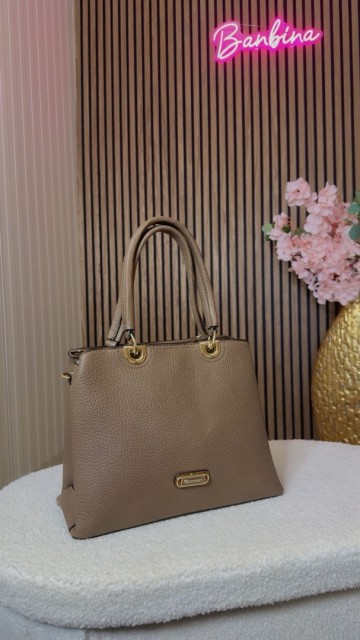 83209756 7b4f 480a 933a 9d087c3c3635