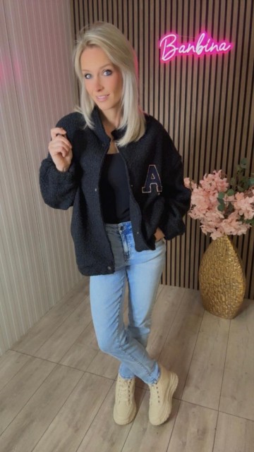 9a51baf6 1244 4fac a4f7 bf09da2088c2